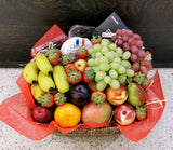 Seasonal fruits & savory hamper