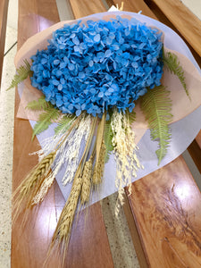 Preserved floral bouquet